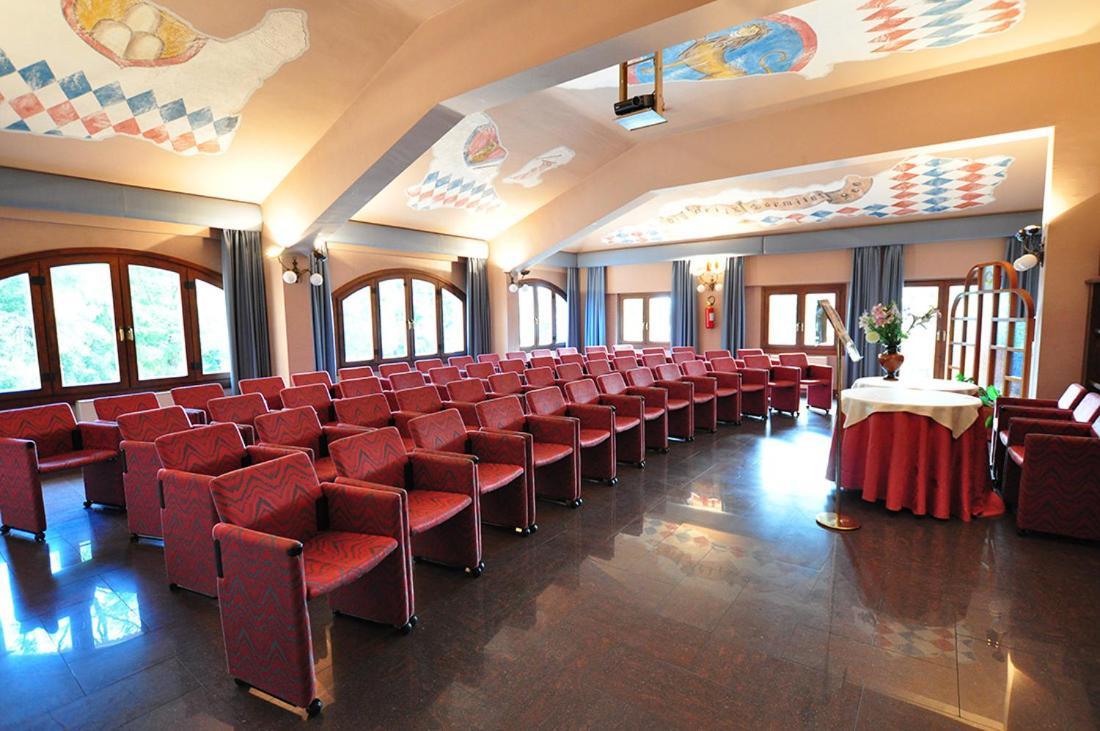 Leo Hotel Leonessa Buitenkant foto